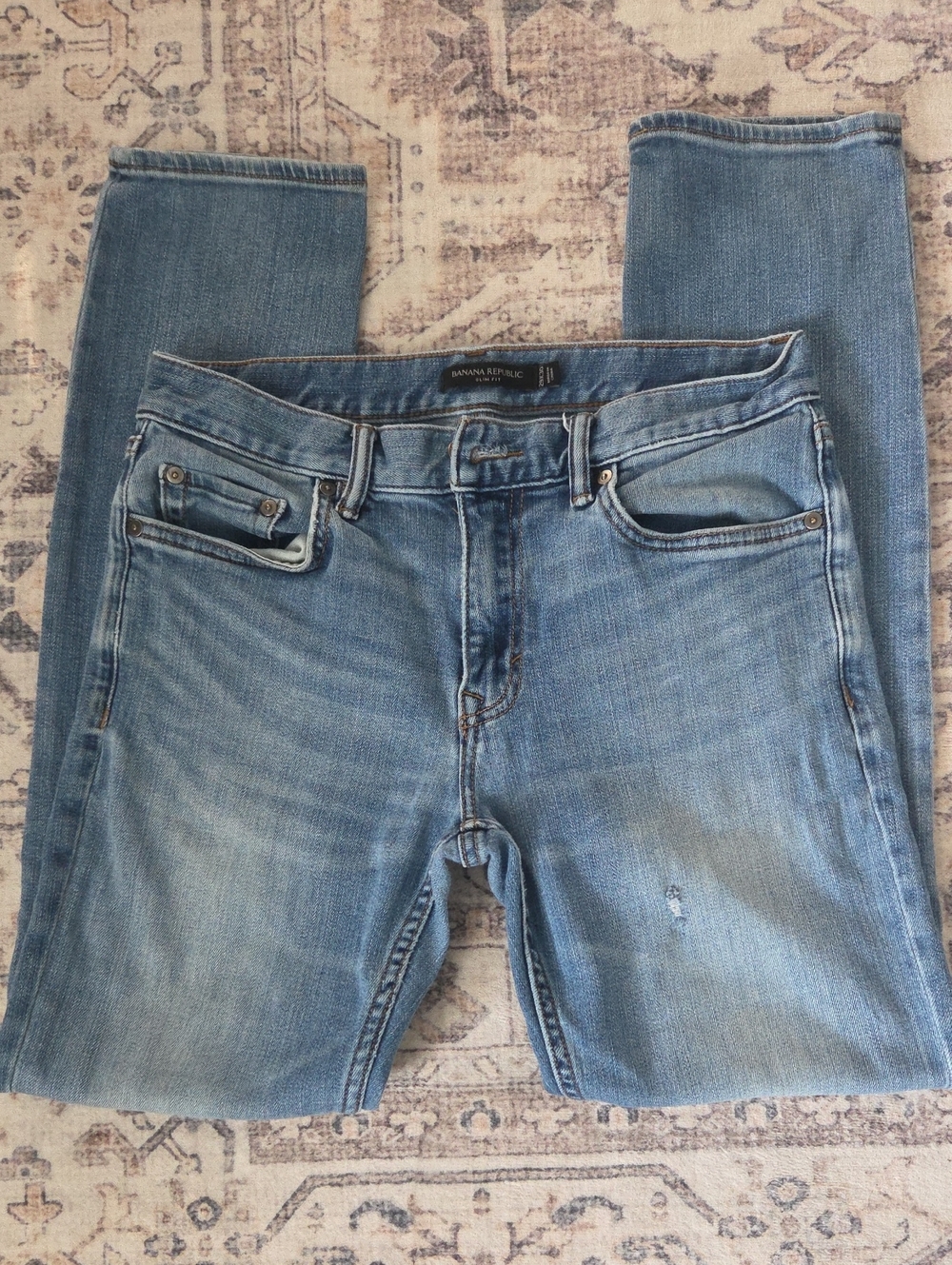 Banana Republic Women’s Light Wash Slim Straight Jeans